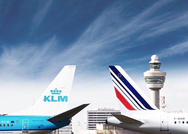 samoloty Air France i KLM na lotnisku