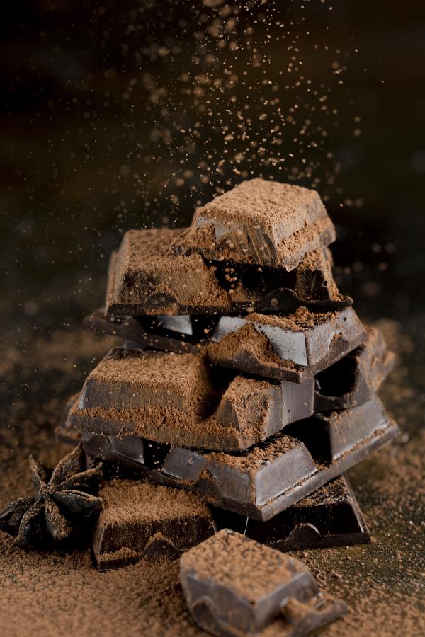 widok z przodu czekolady z kakao w proszku
